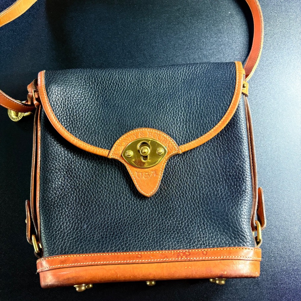 Vtg Dooney & Bourke USA Cavalry Spectator Leather Shoulder Crossbody Bag